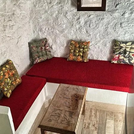 The Root House - Crete Semesterbostad